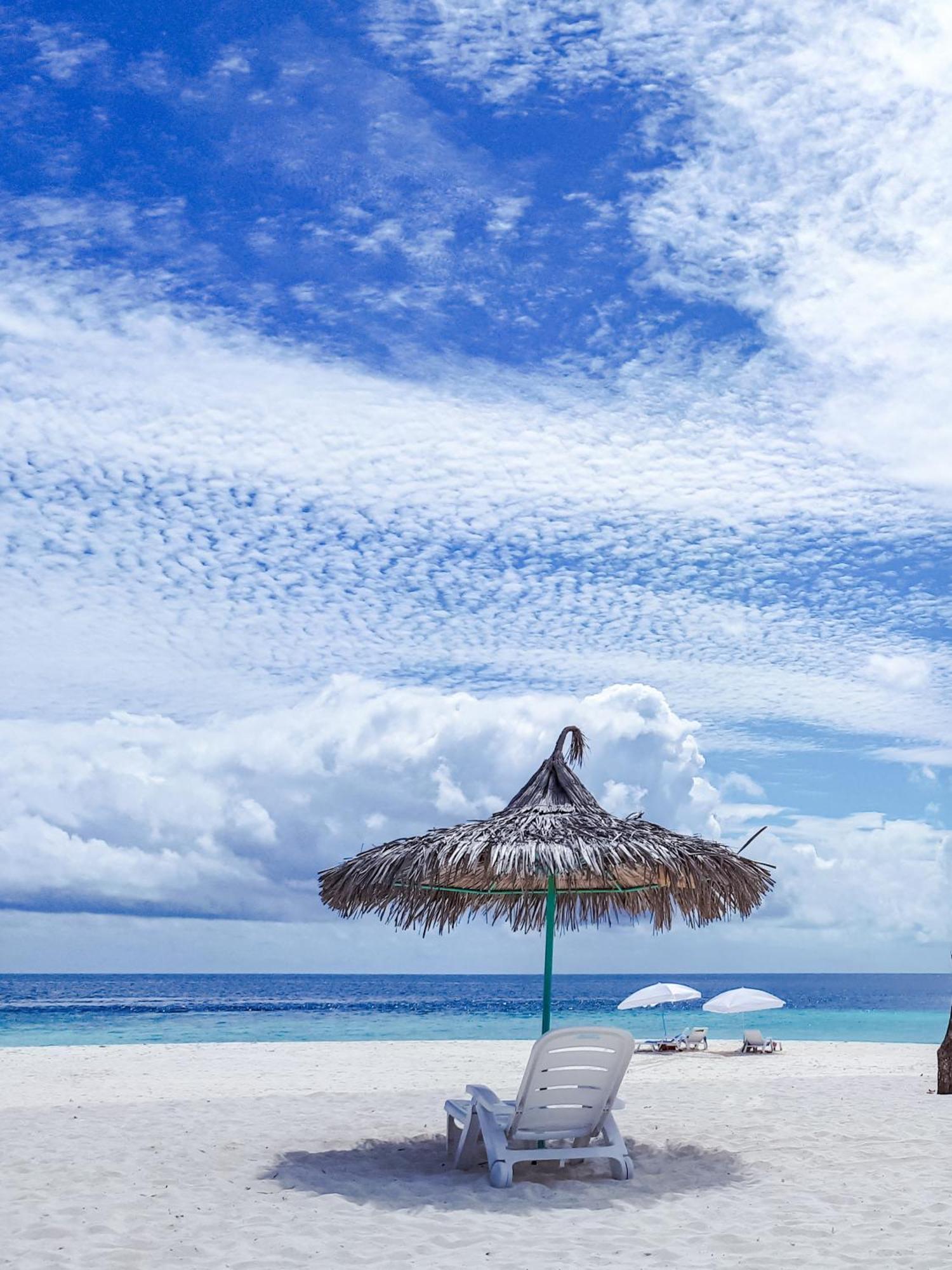 Ukulhas Villa Oceanview Hotel & Spa Exterior foto