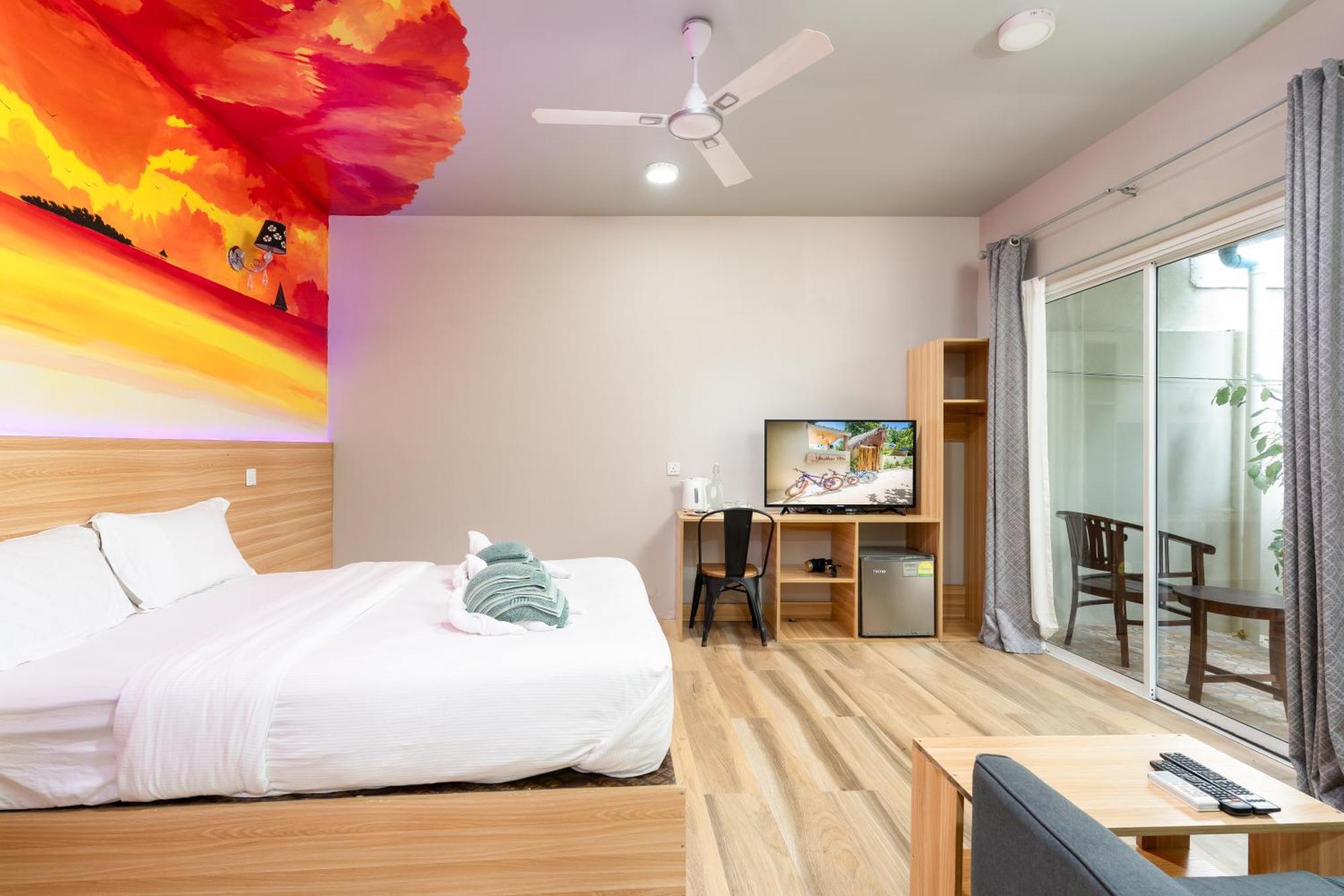 Ukulhas Villa Oceanview Hotel & Spa Exterior foto